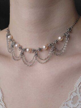 Medieval princess silver and pearls necklace with a small silver chain